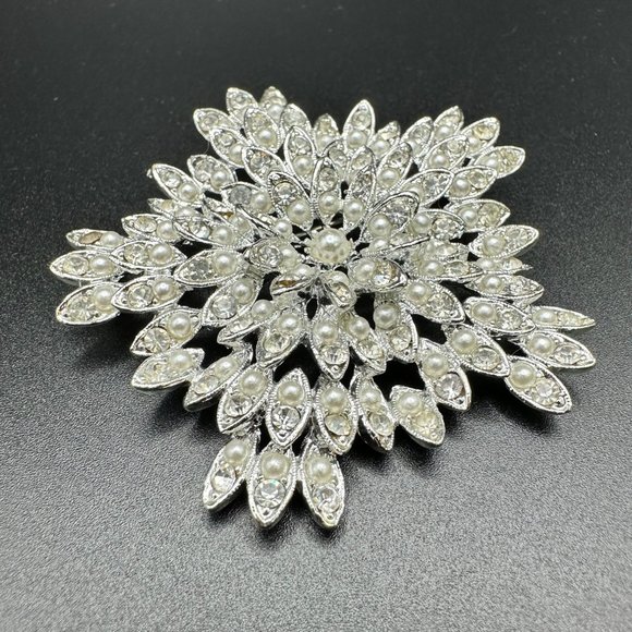 Snowflake Star Classics Collection Silvertone and iridescent rhinestone Brooch - Picture 3 of 11